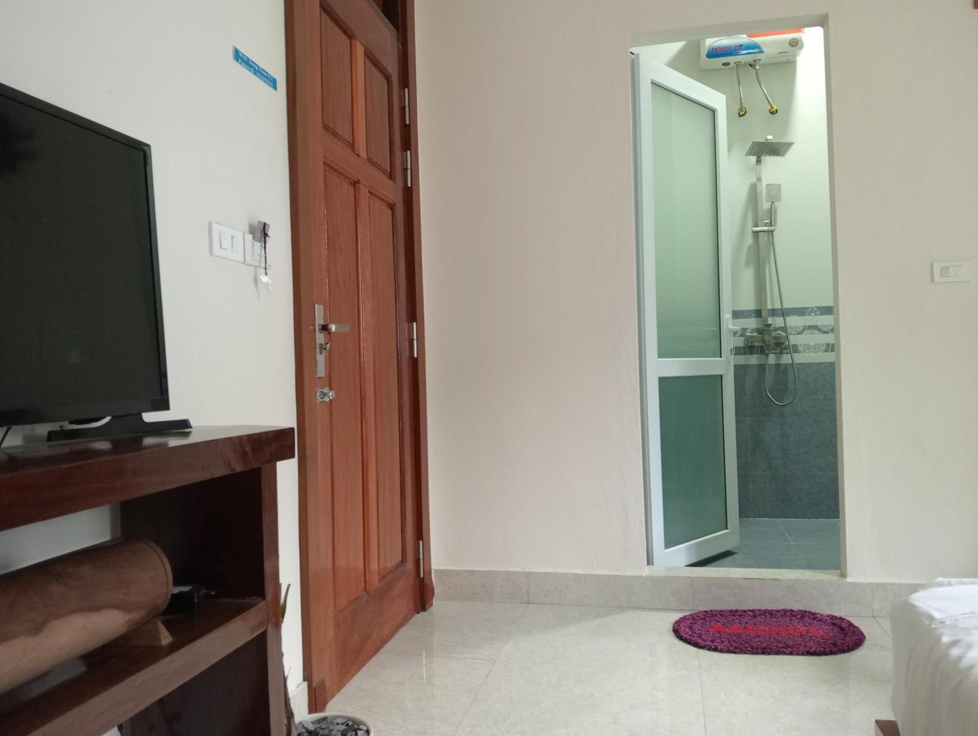 Song Toan Hotel Фонгня Экстерьер фото
