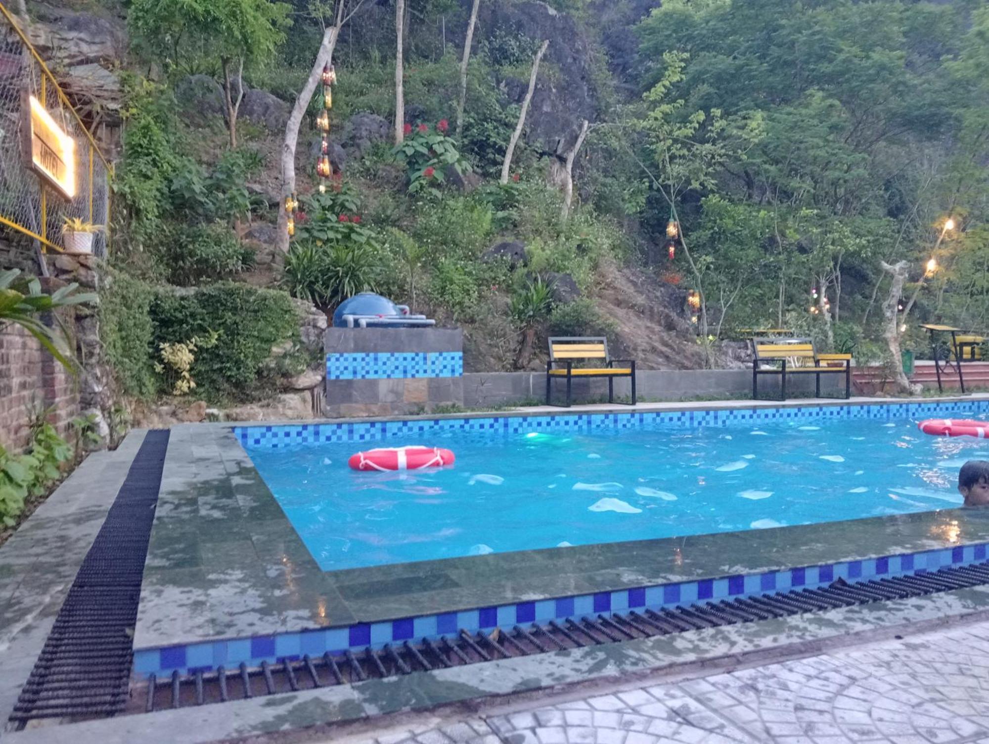 Song Toan Hotel Фонгня Экстерьер фото